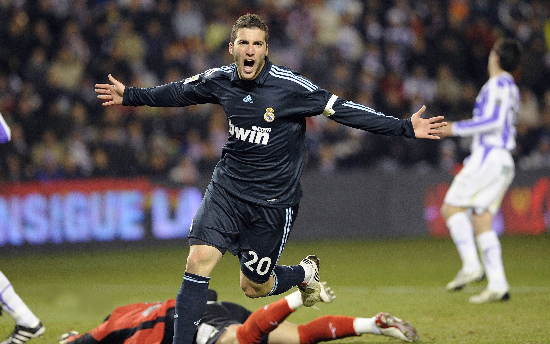 京豫决赛预演 鲁沪争霸赛场热，北京京鲁豫